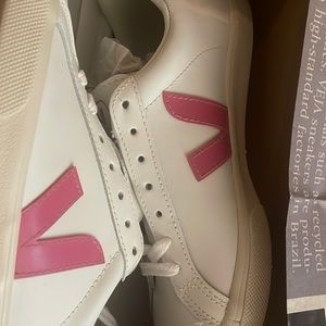 White Campo Veja’s